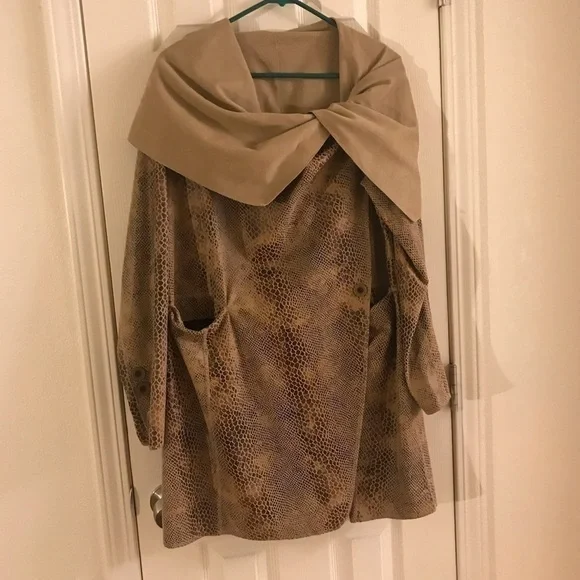 Rachel Zoe snake print / tan faux suede reversible jacket. Size small GUC - Picture 1 of 8